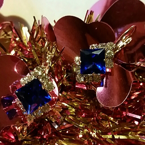 NEW EARRINGS - Picture 3 of 5